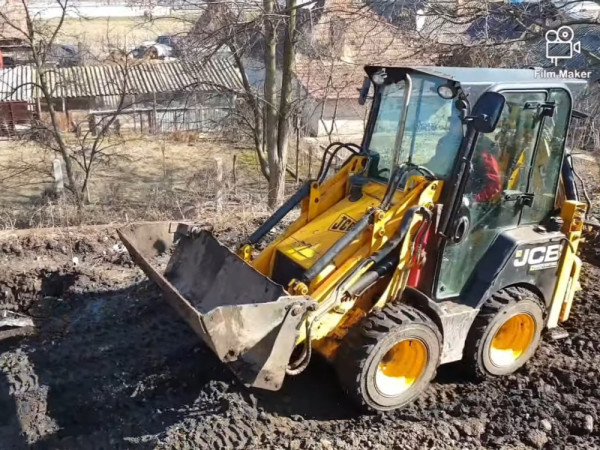JCB Мини экскаватор-погрузчик  JCB 1CX (24 часа)