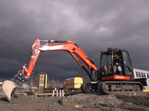 Миди-экскаватор KUBOTA KX-080 (24 часа)