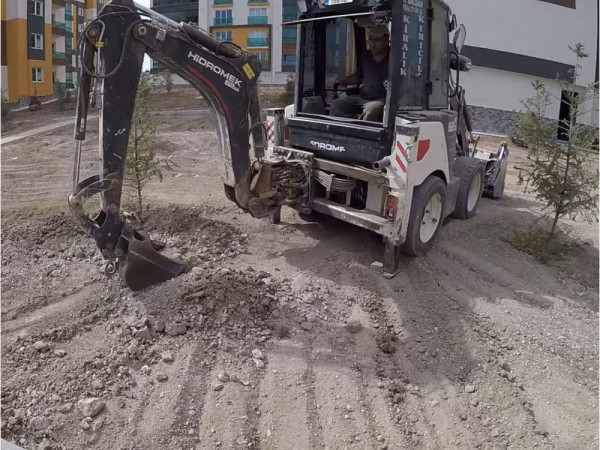 Міні екскаватор-навантажувач Hidromek HMK62 SS (24 години)
