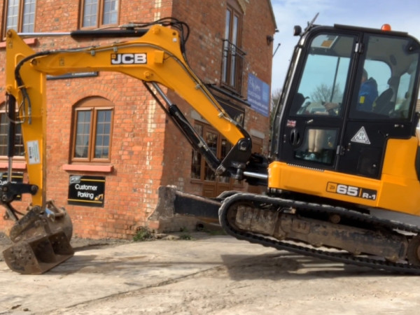JCB (Джи Сі Бі) Миди-экскаватор JCB 65R-1 (24 часа)