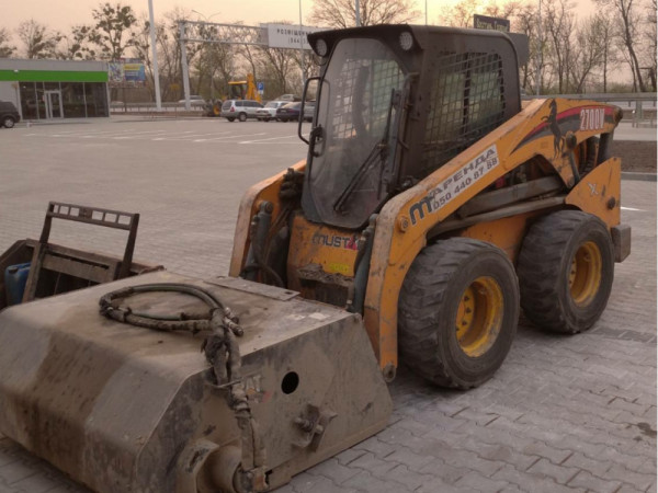 Бункерная щётка CAT BU115 (24 часа)