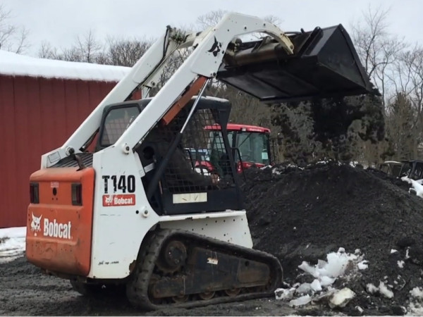 Bobcat (Бобкат) Навантажувач гусеничний Bobcat T140 (24 години)