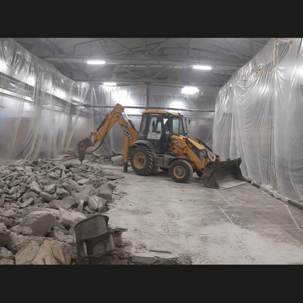 JCB 3CX с гидромолотом MTB 36