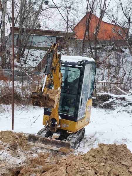 Півзміни Міні-екскаватор Caterpillar 301.6 (4 години)