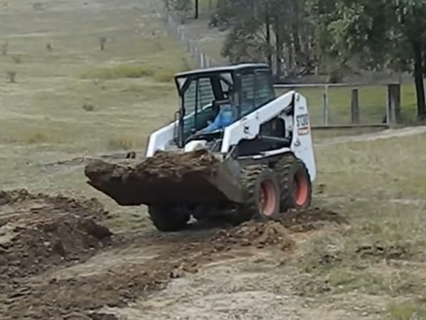 Міні-навантажувач Bobcat S130