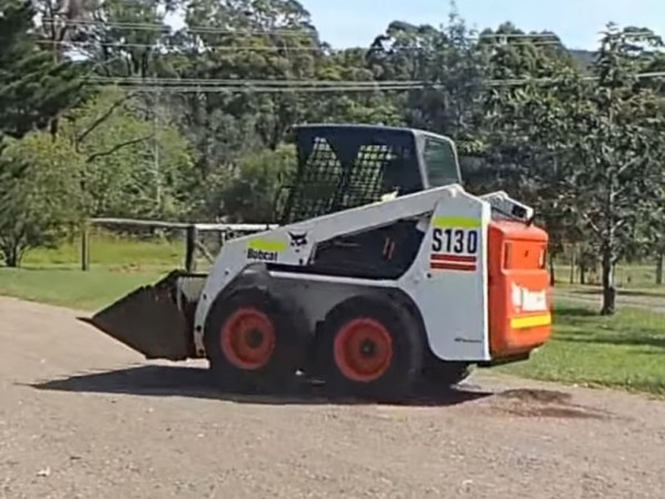 Міні-навантажувач Bobcat S130