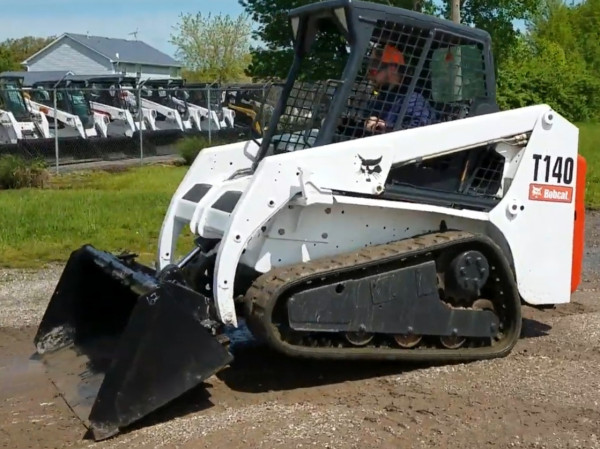 Навантажувач гусеничний Bobcat T140