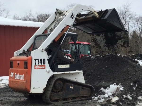 Навантажувач гусеничний Bobcat T140
