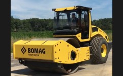 Каток грунтовый BOMAG BW216
