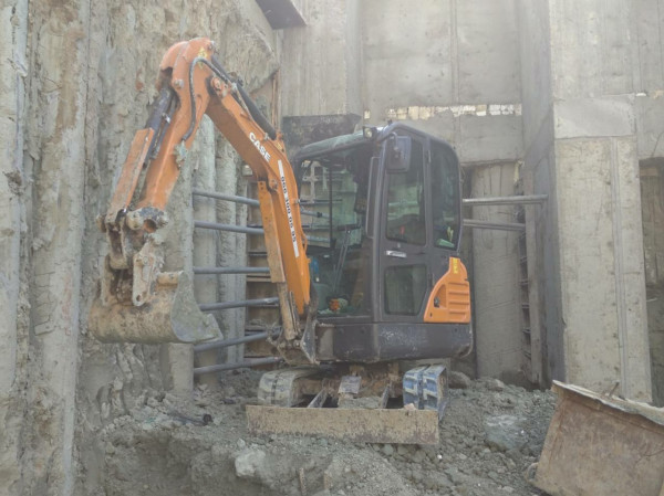 Аренда траншейного экскаватора Case CX18C