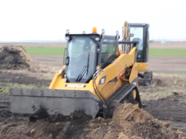 Гусеничный погрузчик Caterpillar 259B3