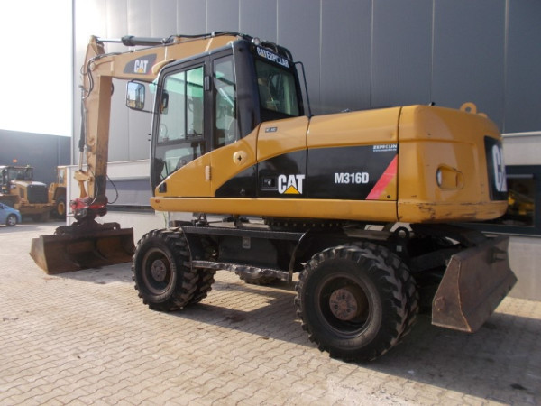  Повноповоротний екскаватор CAT M316D