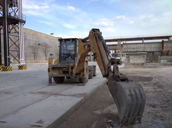 Экскаватор-погрузчик  Caterpillar 428F2