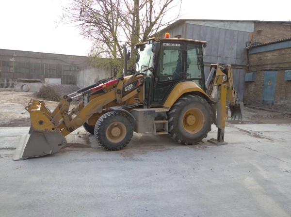 Экскаватор-погрузчик  Caterpillar 428F2