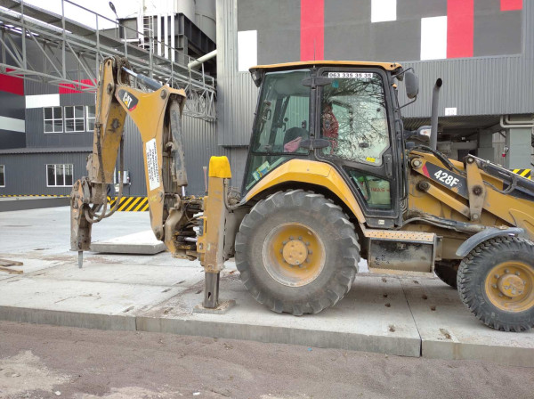 Экскаватор-погрузчик  Caterpillar 428F2