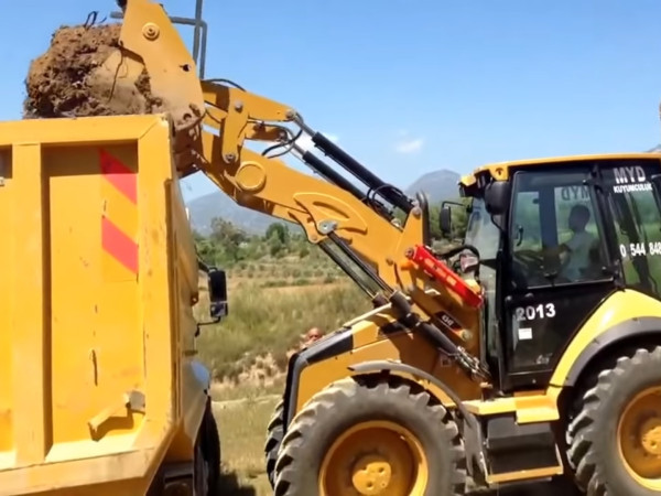 Экскаватор-погрузчик  Caterpillar 434F2