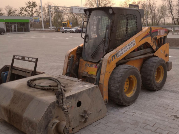 Бункерна щітка CAT BU115