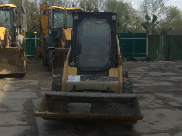 Мини-погрузчик Caterpillar 216 B3