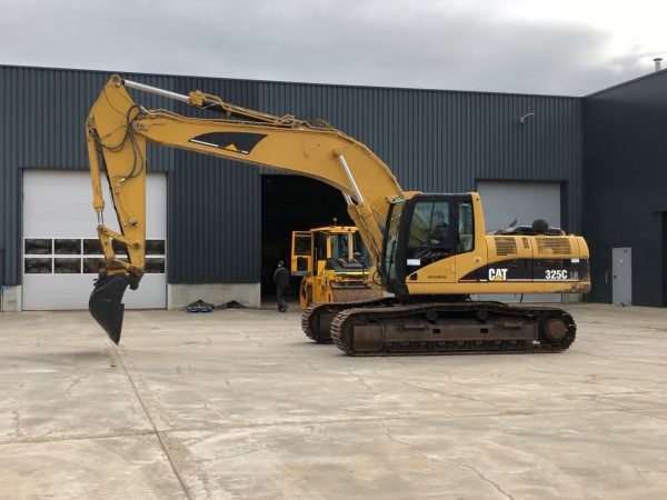 Гусеничний екскаватор  Caterpillar 325C LN (16 годин)