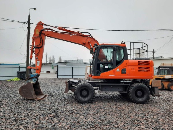  Повноповоротний екскаватор DOOSAN 140W-3