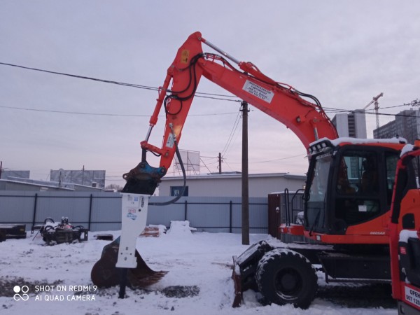 Гідромолот на колісний екскаватор DOOSAN 140W-3