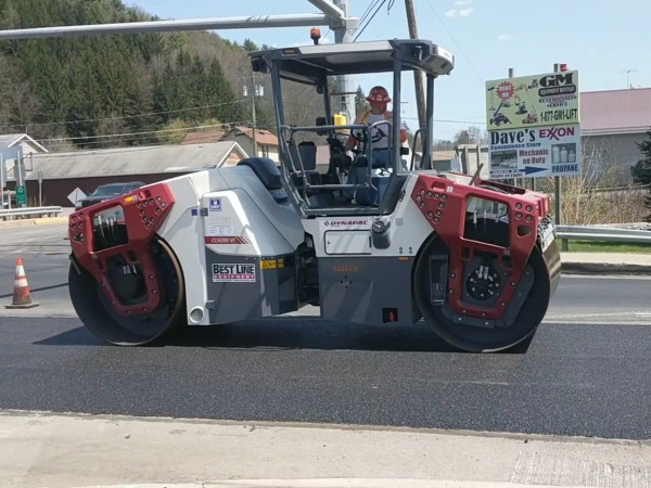 Каток дорожный DYNAPAC CC2200