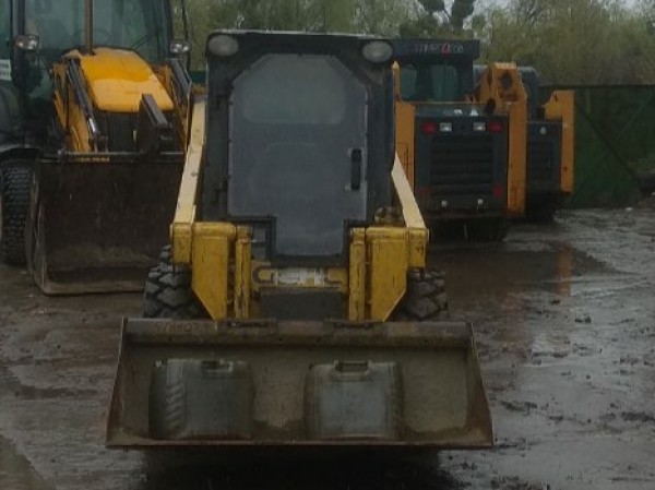 Міні-навантажувач GEHL 4240E