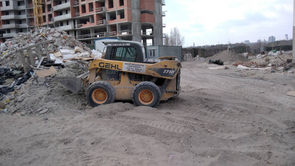 Погрузчик с вилами GEHL 7710