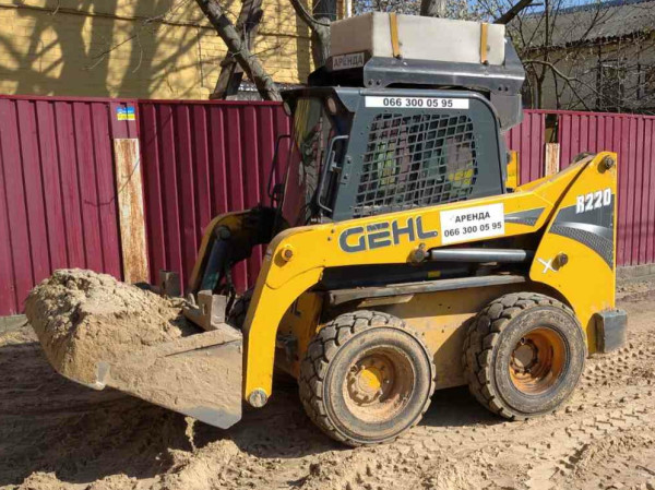 Міні-навантажувач GEHL R220 HF