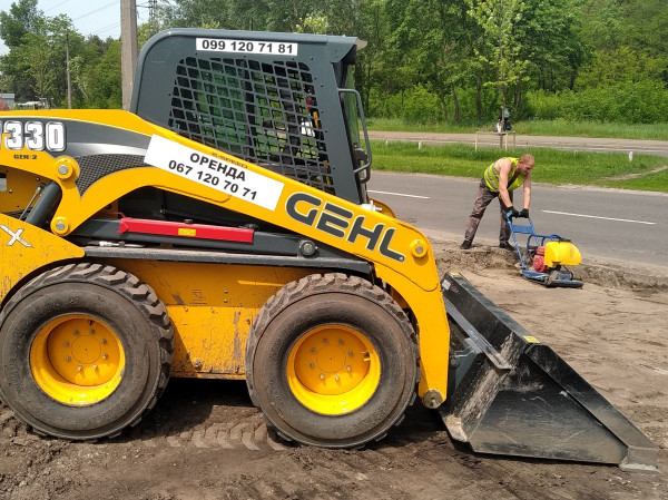 Мини-погрузчик GEHL V330 HF