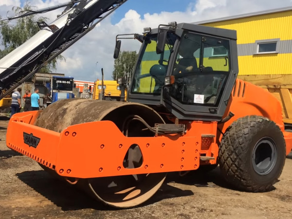 Каток грунтовий HAMM 3412