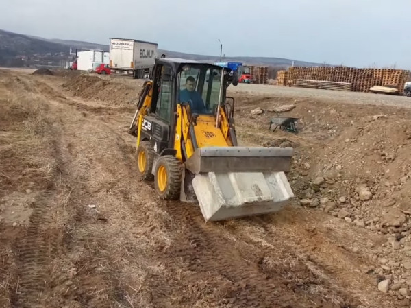 Мини экскаватор-погрузчик  JCB 1CX