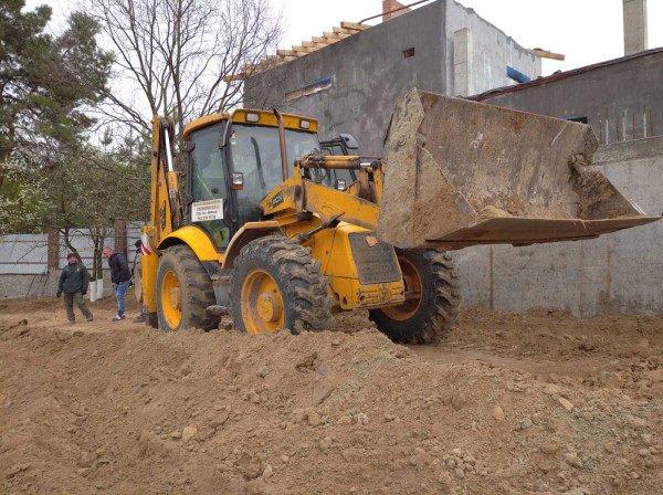 Экскаватор-погрузчик  JCB 4CX