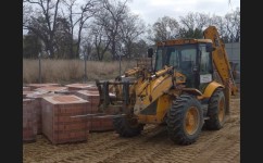 Экскаватор-погрузчик  JCB 4CX с вилами