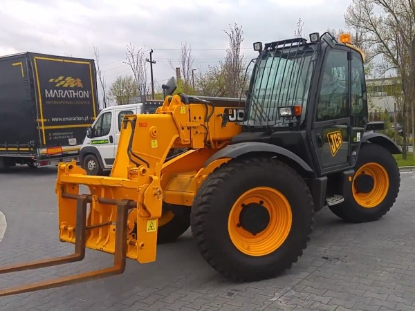 Телескопический погрузчик JCB 535-95