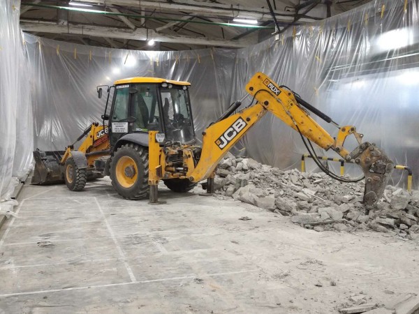  JCB 3CX з гідромолотом MTB 36