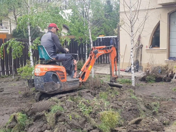 Мини-экскаватор Kubota K008