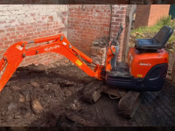 Мини-экскаватор Kubota K008