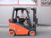 Вилковий навантажувач Linde H16T