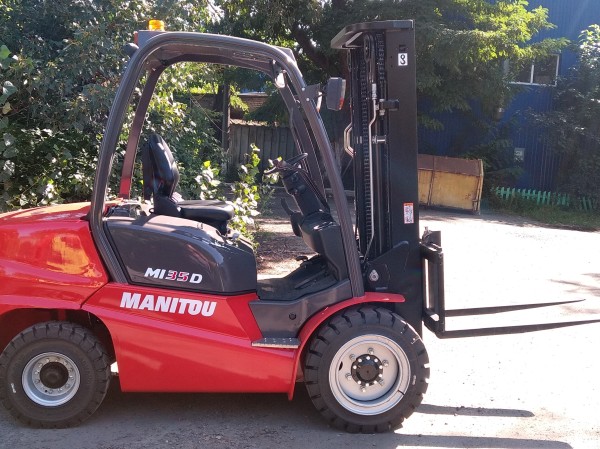 Мин. заказ Вилочного погрузчико Manitou MI35D (3 часа)