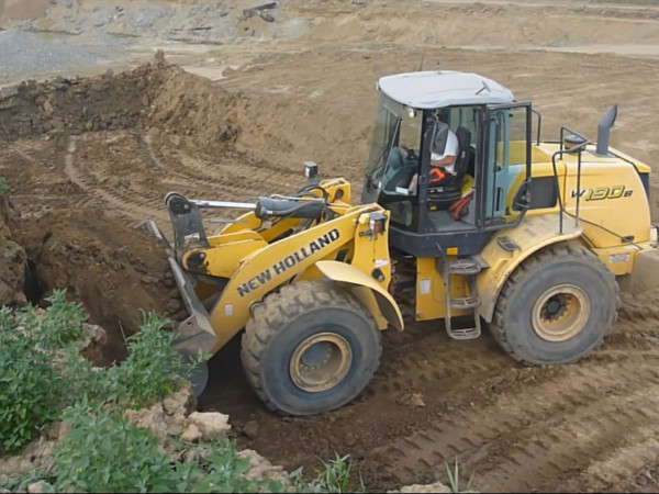 Фронтальний навантажувач New Holland W190B