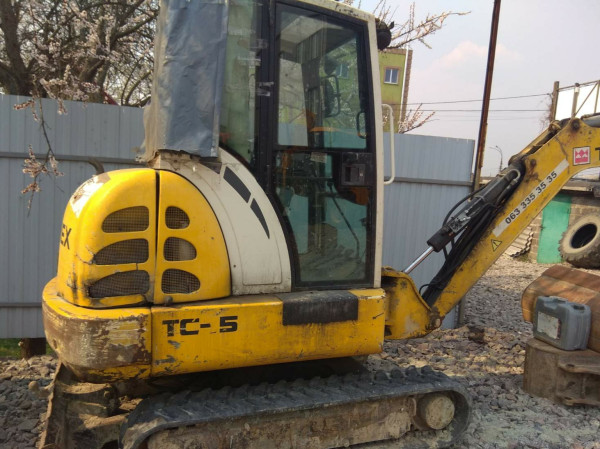 Міні-екскаватор Terex TC35