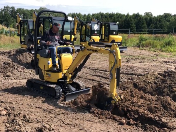Міні екскаватор Yanmar VIO12