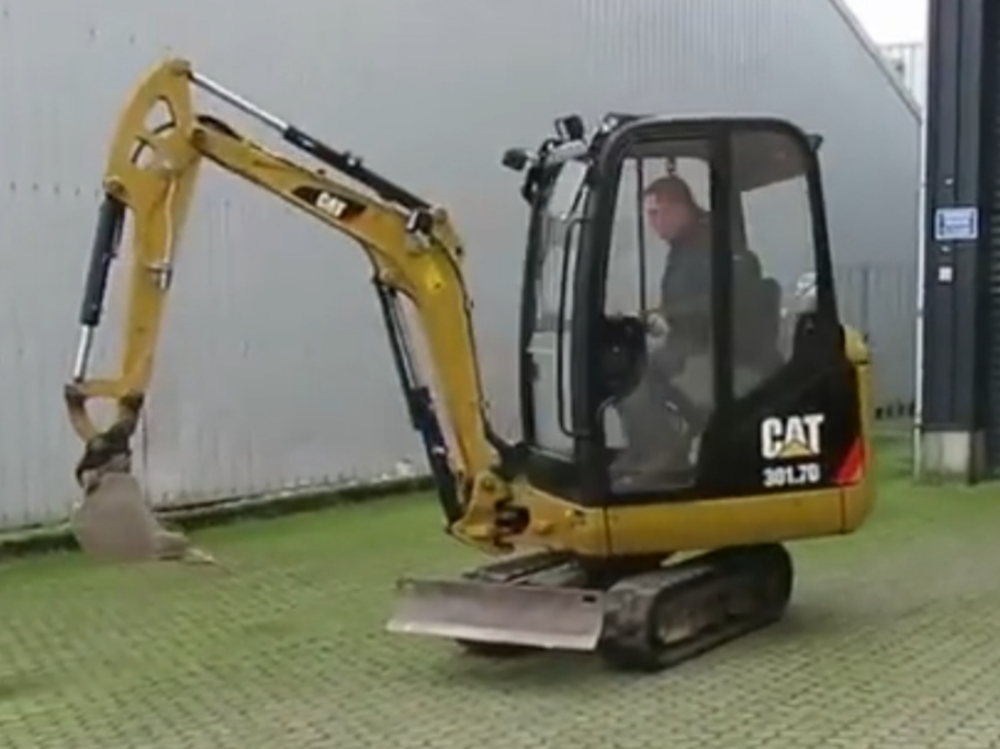 Мини-экскаватор Caterpillar 301.7D